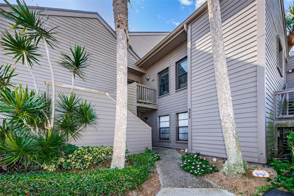 355 WINDRUSH LOOP UNIT 55 TARPON SPRINGS, FL 34689