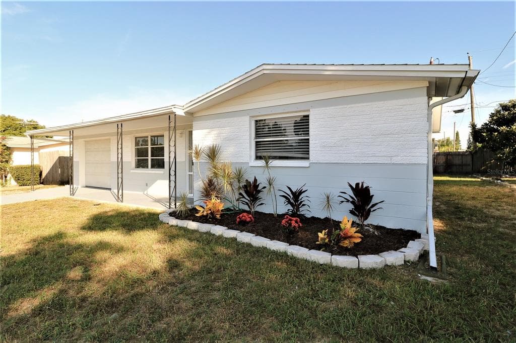 4915 N GASLIGHT AVENUE HOLIDAY, FL 34690