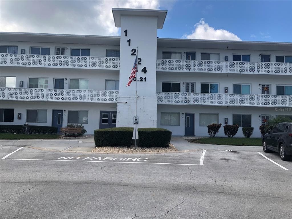11224 82ND AVENUE UNIT 310 SEMINOLE, FL 33772