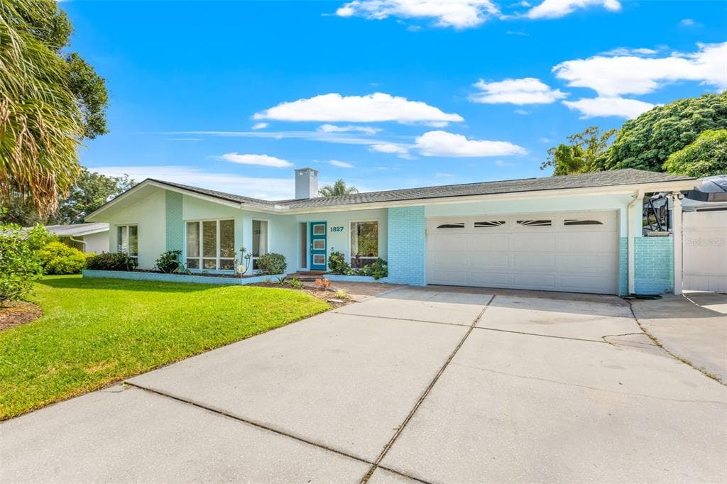 1827 OAK PARK DRIVE S CLEARWATER, FL 33764