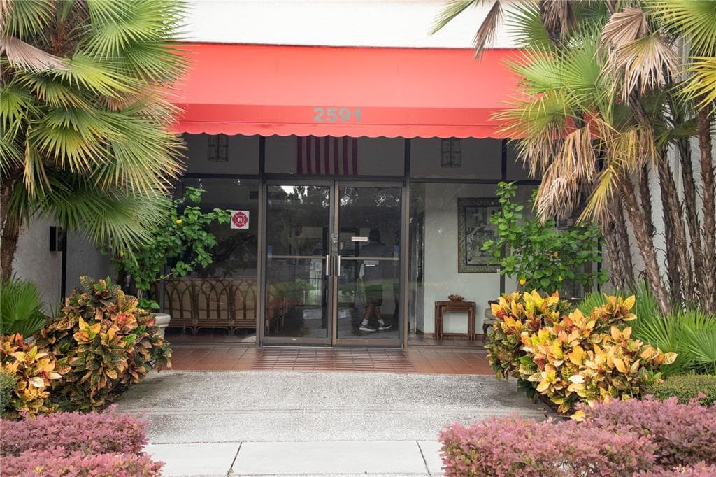 2591 COUNTRYSIDE BOULEVARD UNIT 5109 CLEARWATER, FL 33761