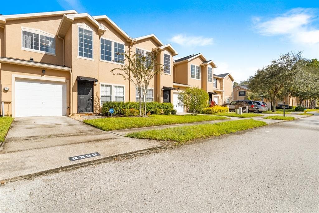 6230 ASHBURY PALMS DRIVE TAMPA, FL 33647