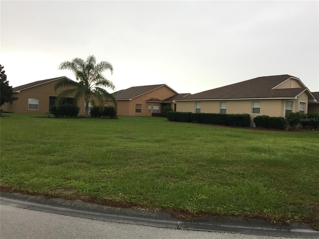 5260 GREEN DRIVE WINTER HAVEN, FL 33884