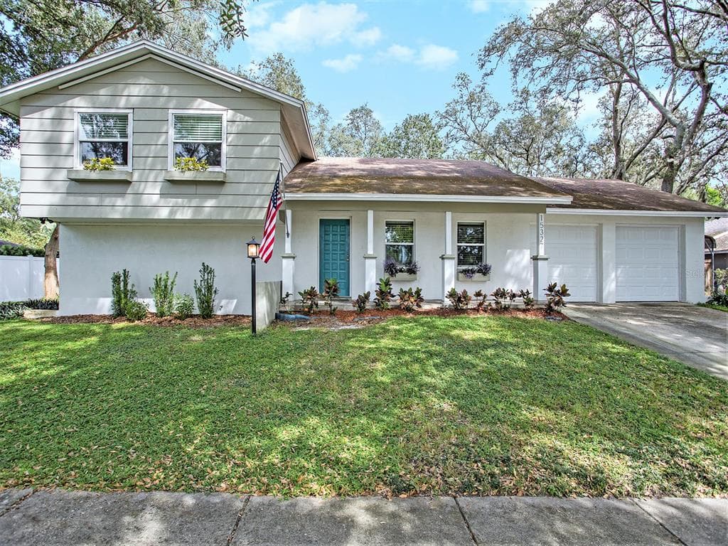 15327 WINDING CREEK DRIVE TAMPA, FL 33613