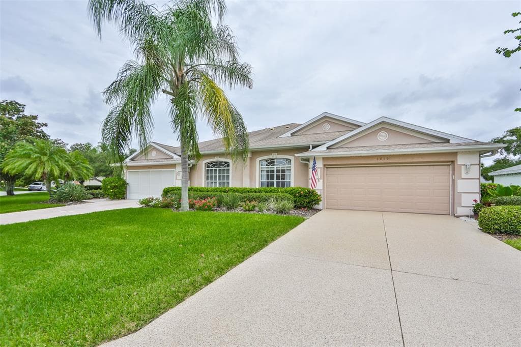1019 NEW WINSOR LOOP UNIT 42 SUN CITY CENTER, FL 33573