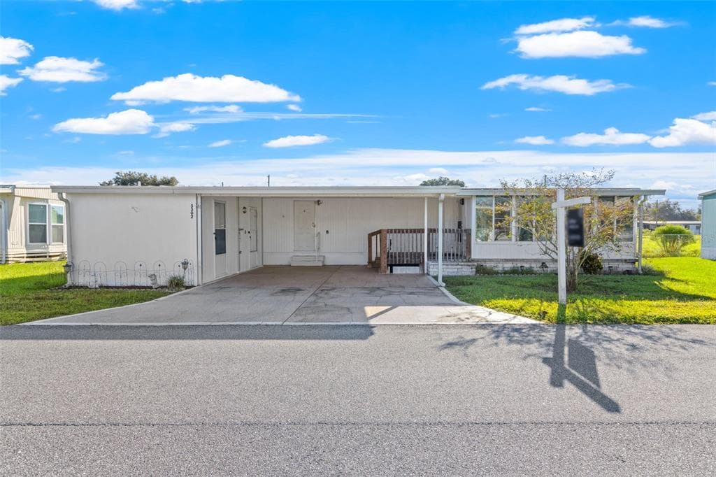 5302 AURORA DRIVE ZEPHYRHILLS, FL 33541