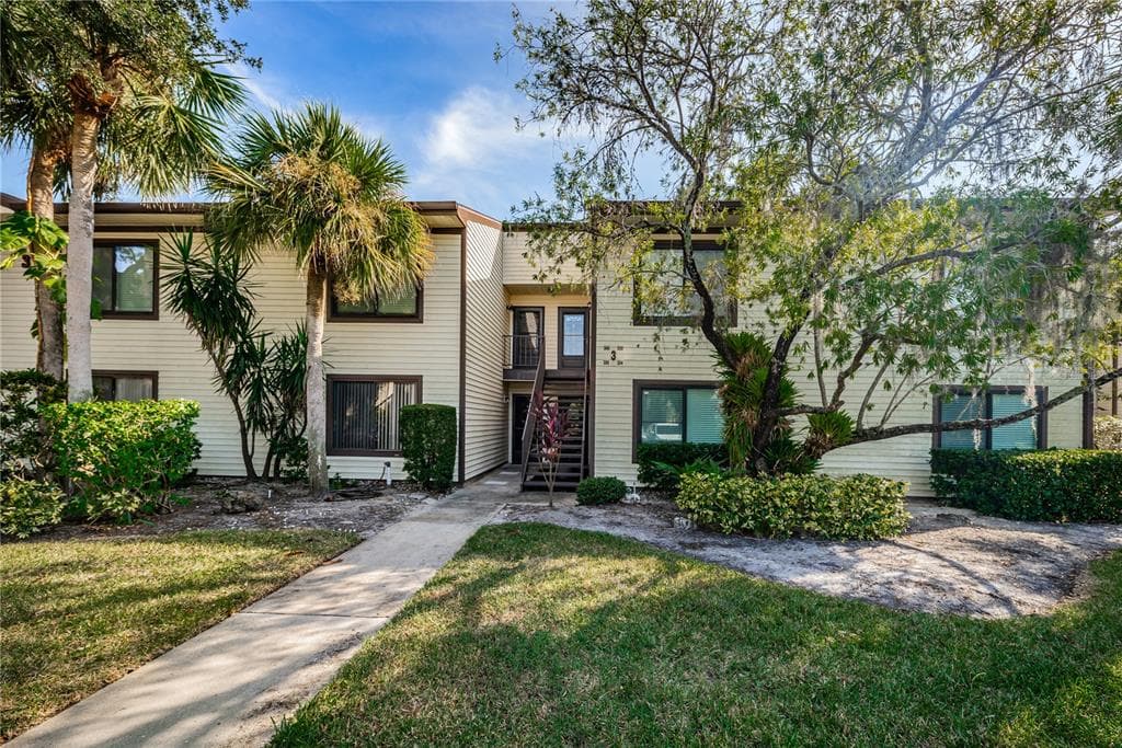 338 MOORINGS COVE DRIVE UNIT 3H TARPON SPRINGS, FL 34689