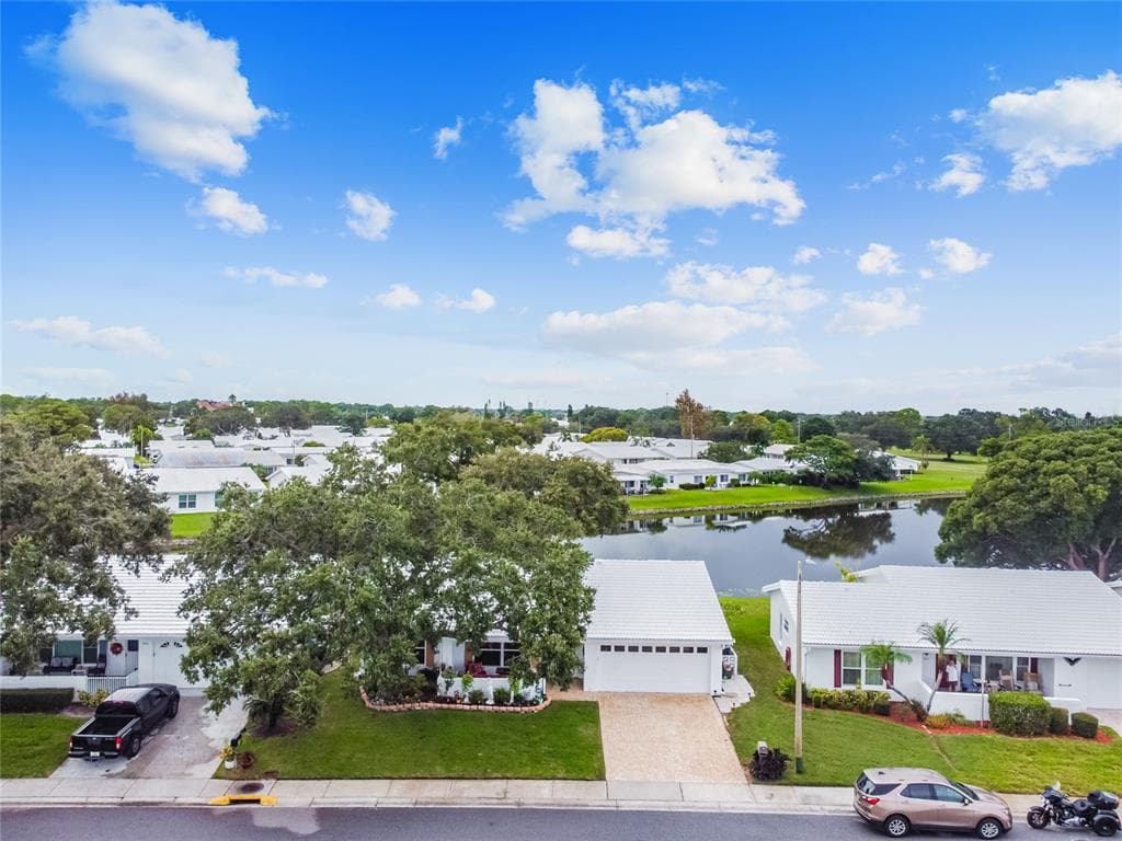9150 40TH STREET N UNIT 5 PINELLAS PARK, FL 33782