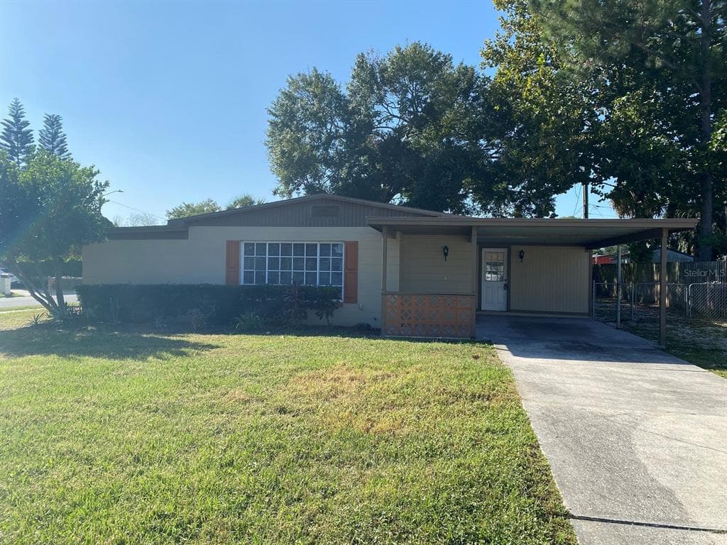5110 HALIFAX DRIVE TAMPA, FL 33615
