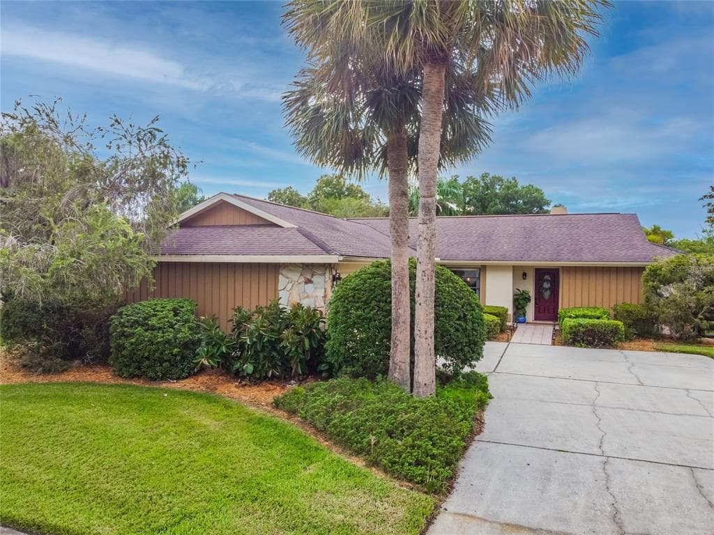14118 HOLLINGFARE PLACE TAMPA, FL 33624