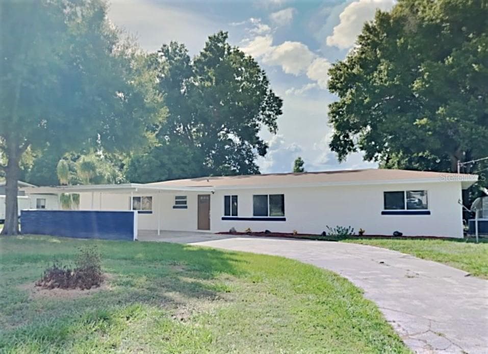 201 E LAKE DEER DRIVE WINTER HAVEN, FL 33880