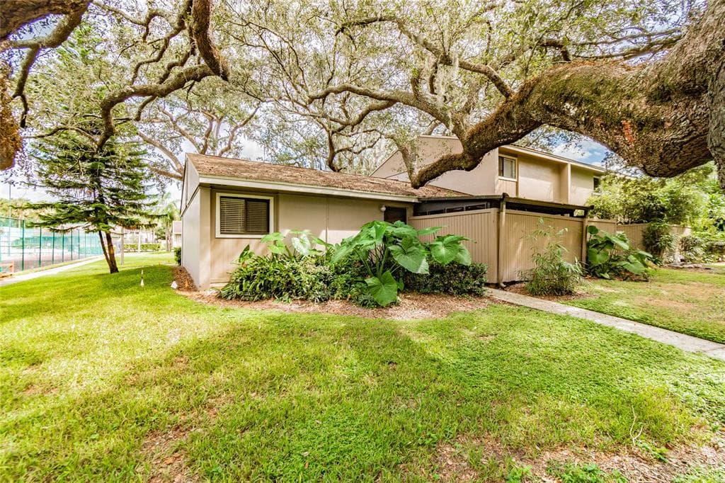 7901 SABAL DRIVE TEMPLE TERRACE, FL 33637