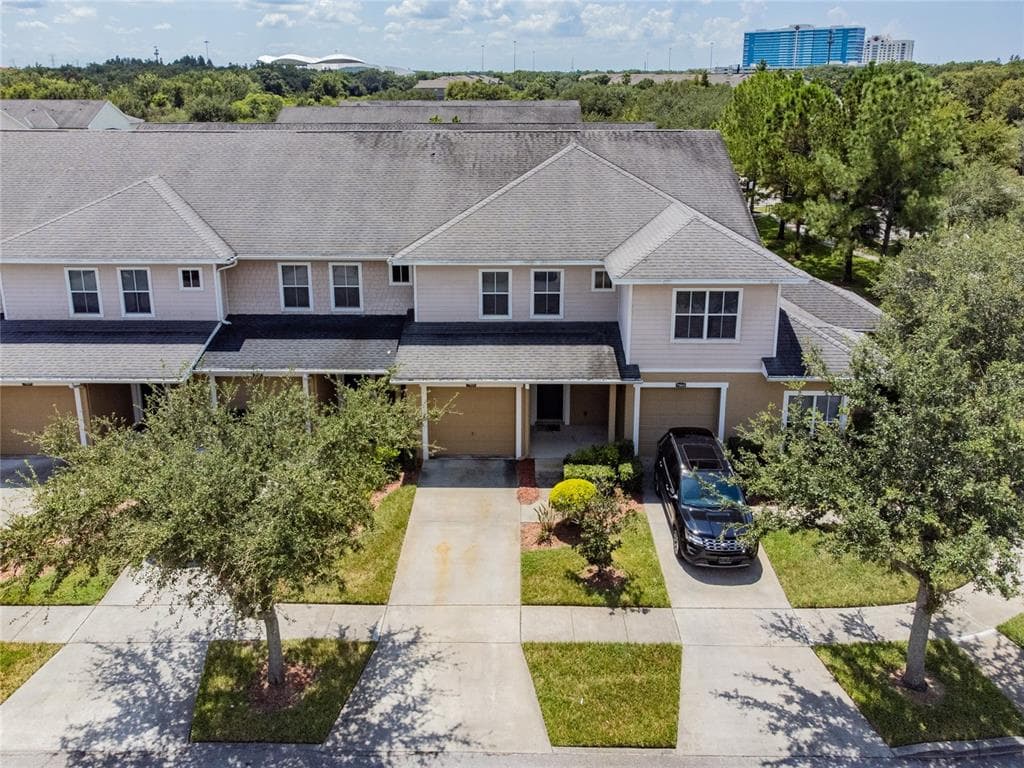 7905 DOWN ROYAL ROAD TAMPA, FL 33610