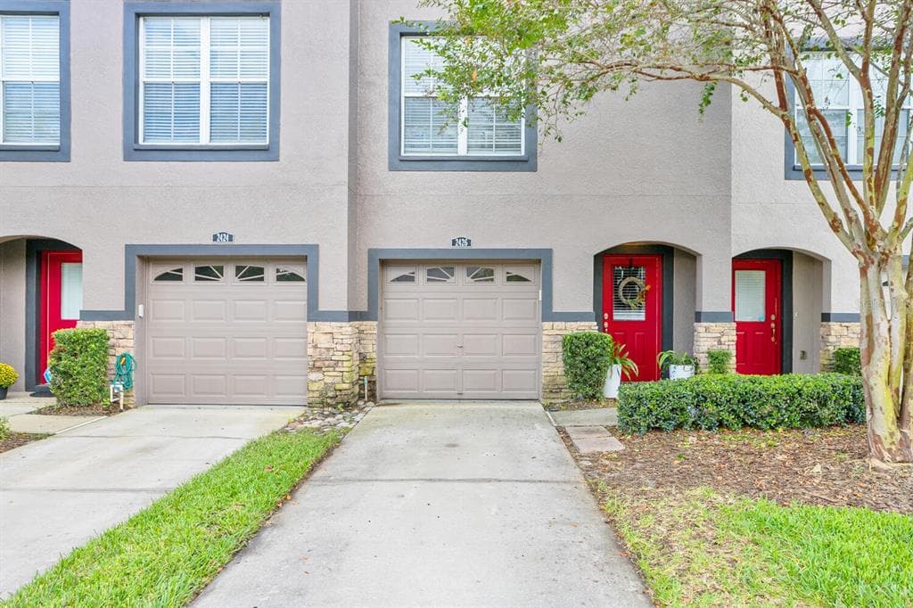 2426 MIDDLETON GROVE DRIVE BRANDON, FL 33511