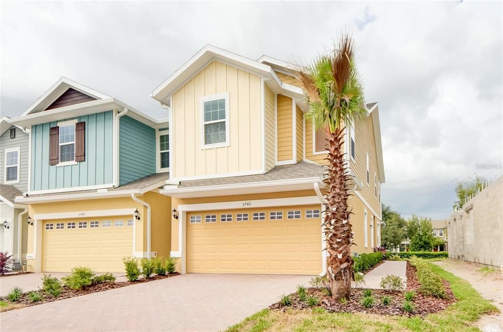 5742 SPOTTED HARRIER WAY LITHIA, FL 33547