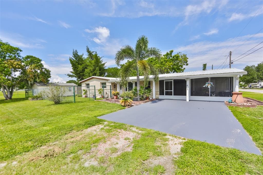 1130 SWEENEY DRIVE RUSKIN, FL 33570