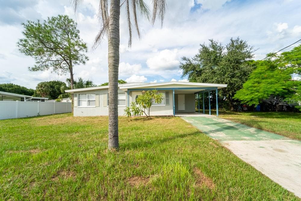 485 FAIRFAX LANE
