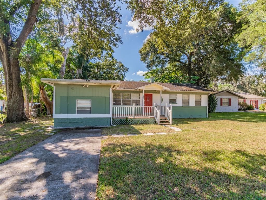 709 E CLAY AVENUE BRANDON, FL 33510