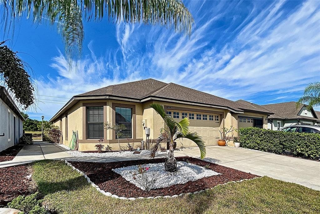 5734 LACAR WAY LAKELAND, FL 33805