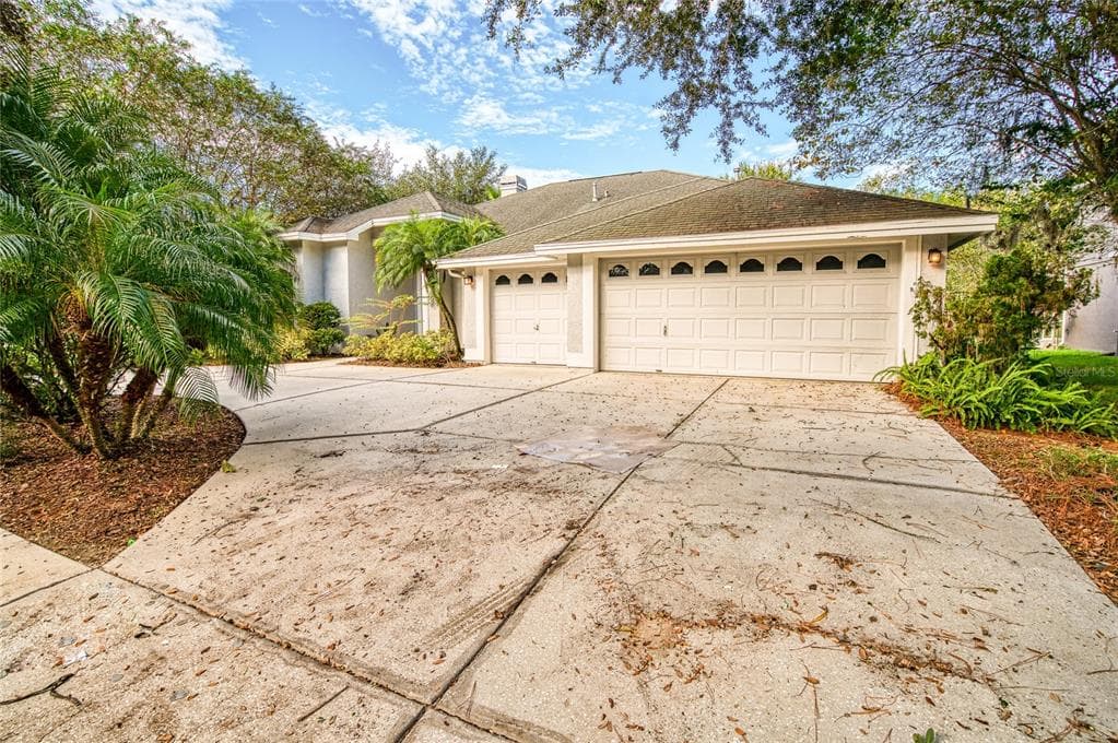 19106 MANDARIN GROVE PLACE TAMPA, FL 33647