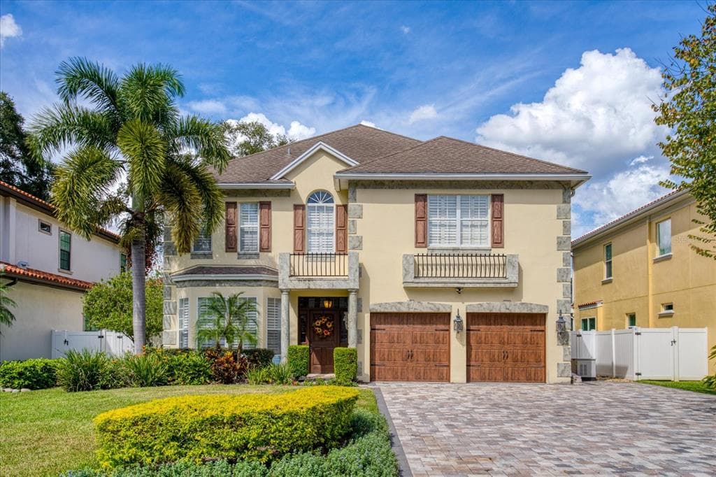 3903 W DE LEON STREET TAMPA, FL 33609