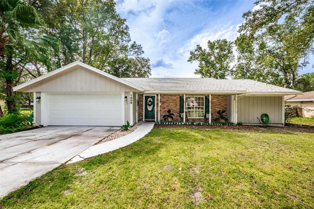 1506 JUNE AVENUE BROOKSVILLE, FL 34601
