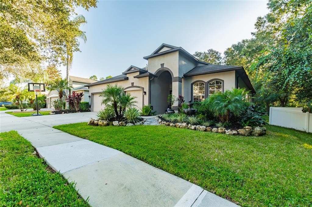 19254 MEADOW PINE DRIVE TAMPA, FL 33647