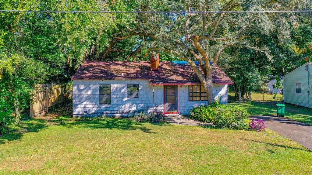 310 E ALTHEA AVENUE TAMPA, FL 33612