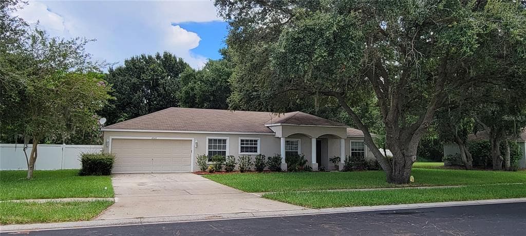 6522 CLAIR SHORE DRIVE APOLLO BEACH, FL 33572
