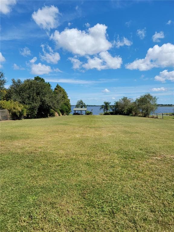 1476 FORT MEADE ROAD FROSTPROOF, FL 33843