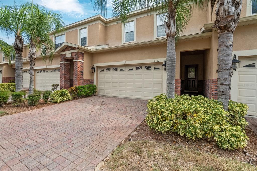 1507 HILLVIEW LANE TARPON SPRINGS, FL 34689
