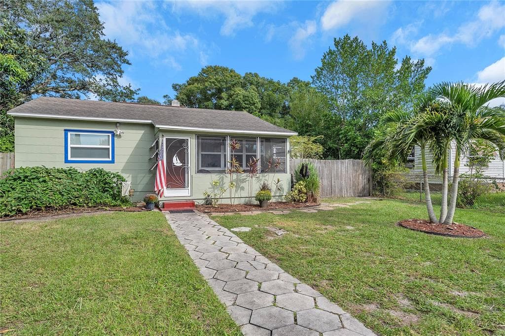 720 GRAY STREET S GULFPORT, FL 33707