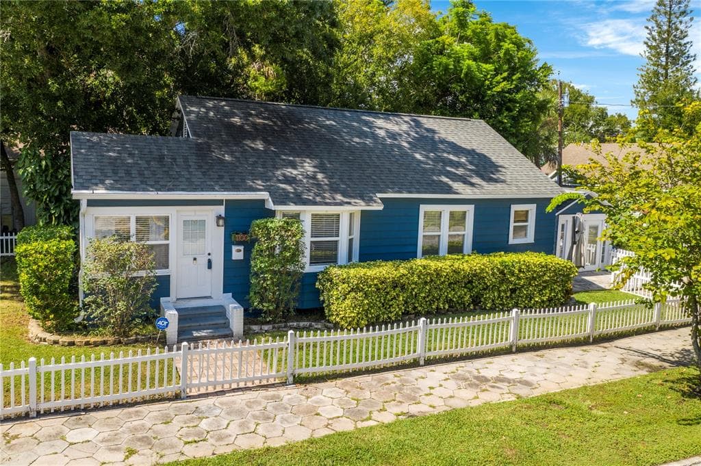 1100 CRESCENT LAKE DRIVE ST PETERSBURG, FL 33701