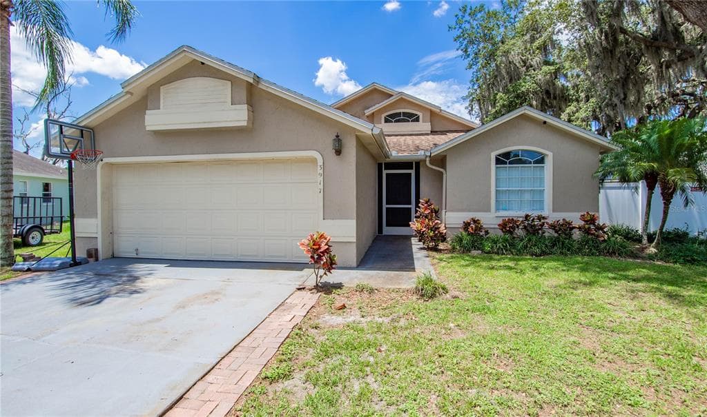 3917 CREEK WOODS DRIVE PLANT CITY, FL 33563