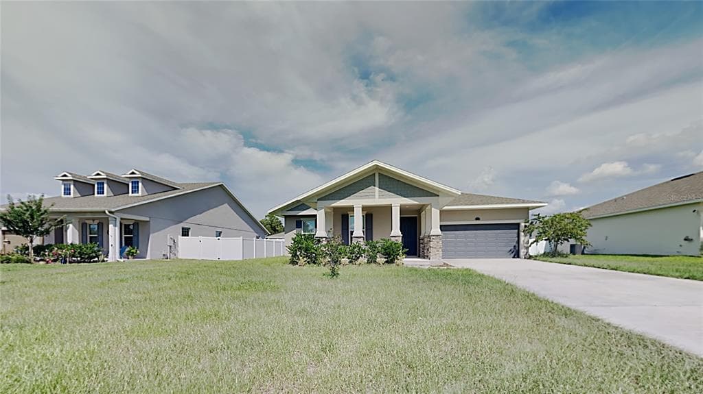 13017 YALE BLUFF DRIVE GRAND ISLAND, FL 32735
