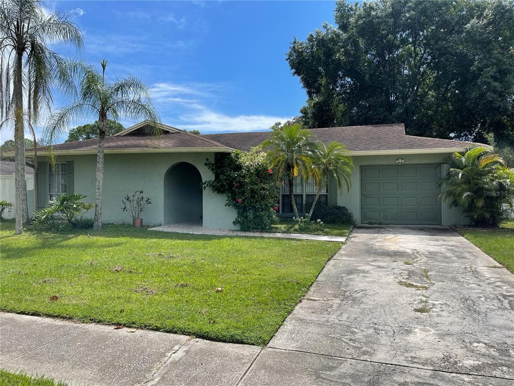 5204 CARROLLWOOD MEADOWS DRIVE TAMPA, FL 33625
