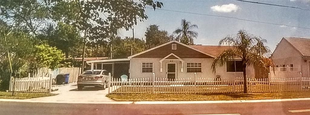 411 LYNDHURST STREET DUNEDIN, FL 34698