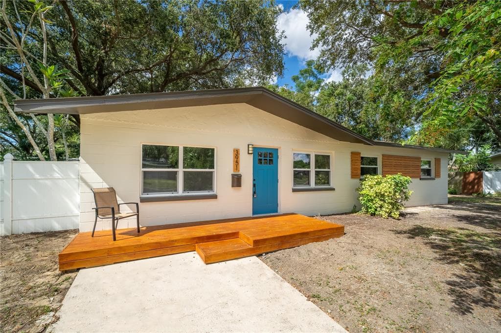 3951 PORPOISE DRIVE SE ST PETERSBURG, FL 33705