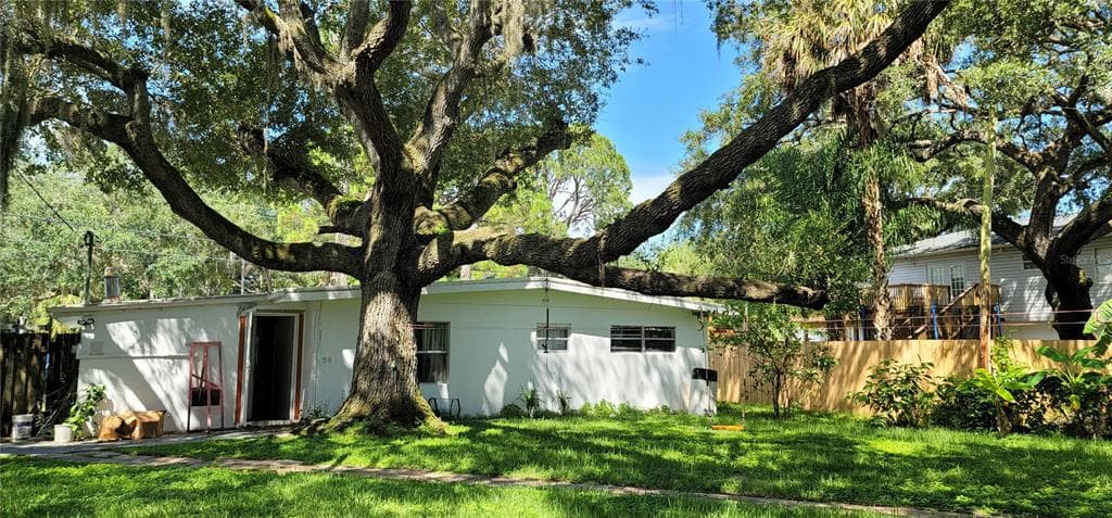 7242 OELSNER STREET NEW PORT RICHEY, FL 34652