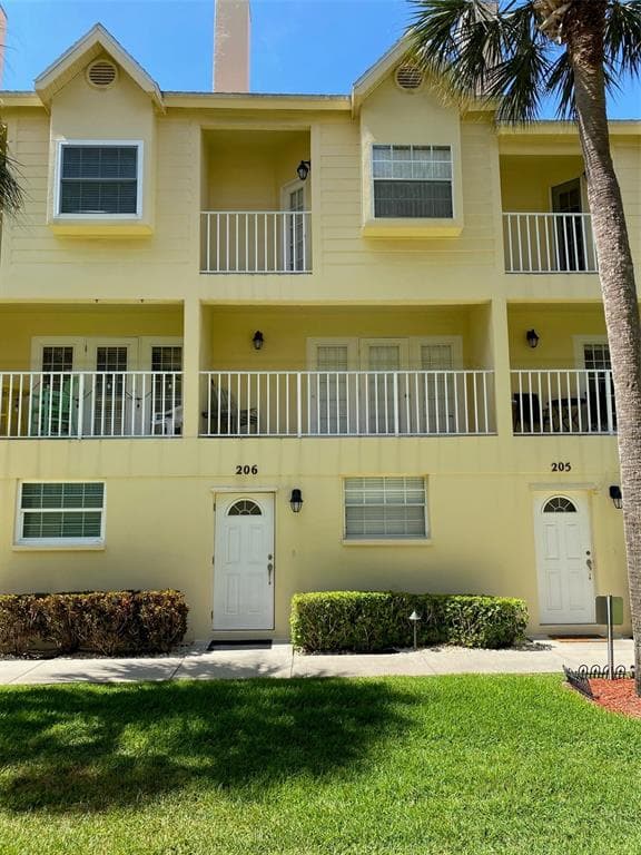 17960 GULF BOULEVARD UNIT 206 REDINGTON SHORES, FL 33708