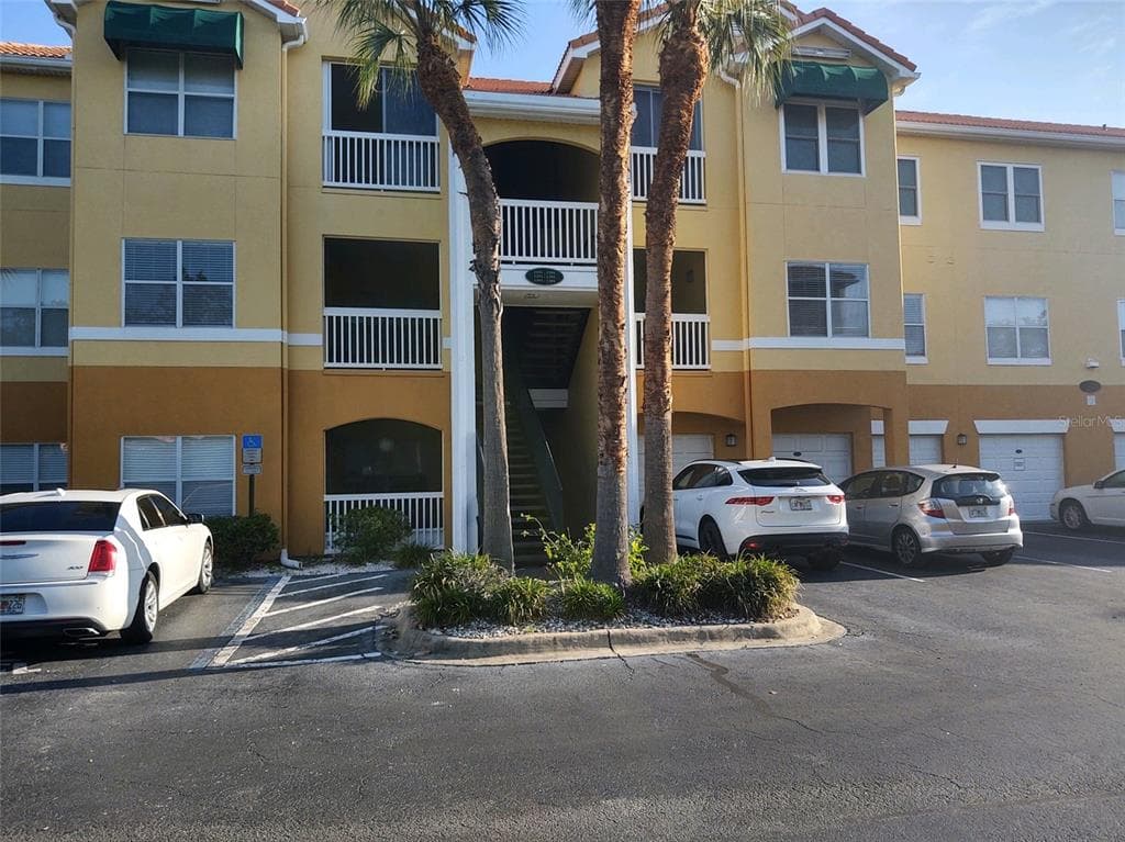 10764 70TH AVENUE UNIT 1101 SEMINOLE, FL 33772