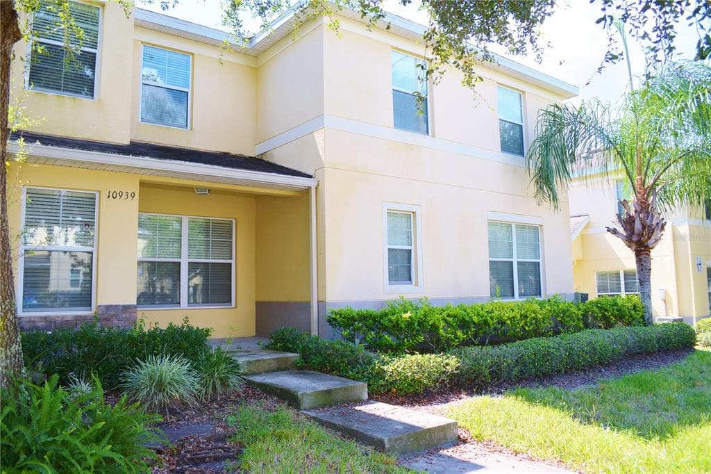 10939 KEYS GATE DRIVE RIVERVIEW, FL 33579
