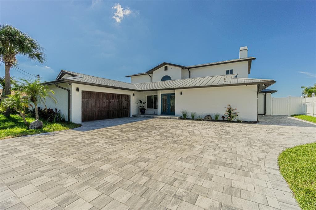 478 HARBOR DRIVE N