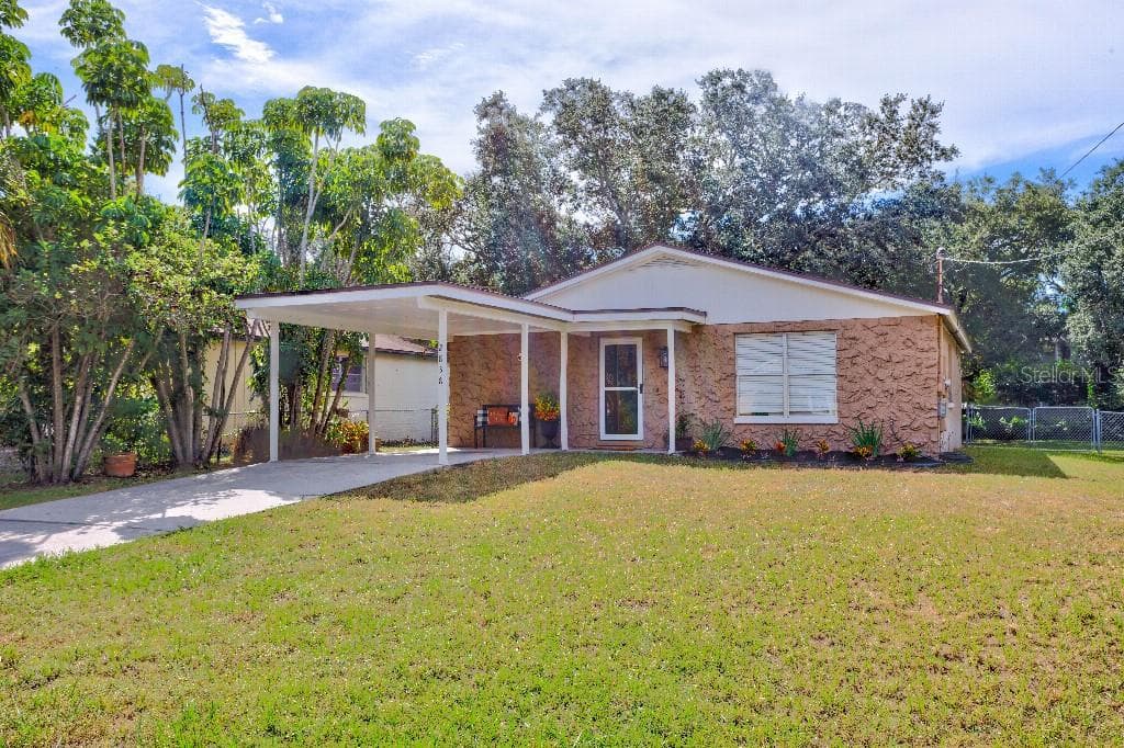 2838 W SHELTON AVENUE TAMPA, FL 33611
