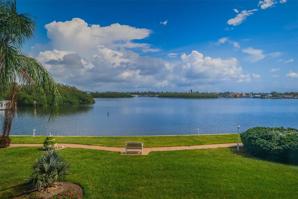 1847 SHORE DRIVE S UNIT 202 SOUTH PASADENA, FL 33707