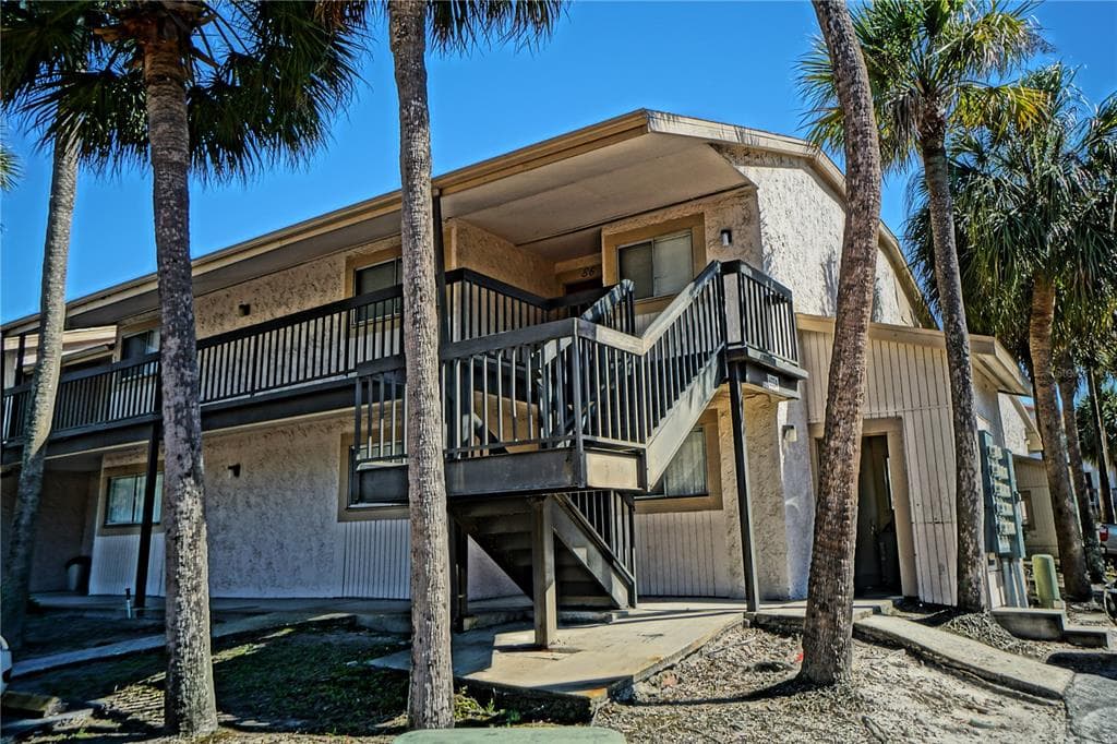 6334 NEWTOWN CIRCLE UNIT 34B6 TAMPA, FL 33615