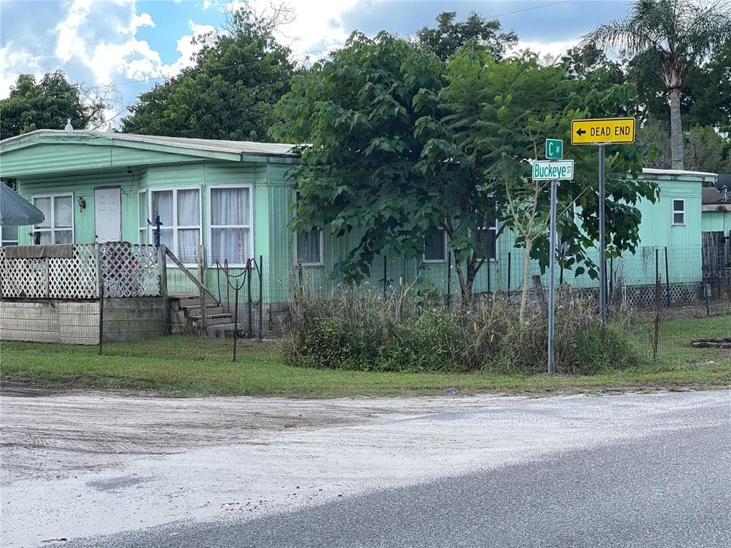 4721 BUCKEYE STREET ZEPHYRHILLS, FL 33542