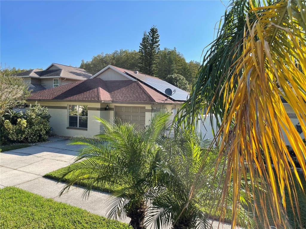 11913 HICKORYNUT DRIVE