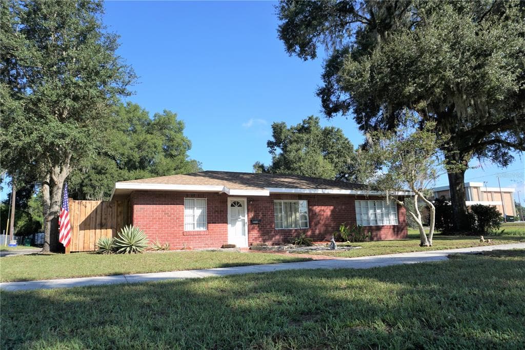 38213 & 38211 8TH AVENUE ZEPHYRHILLS, FL 33542