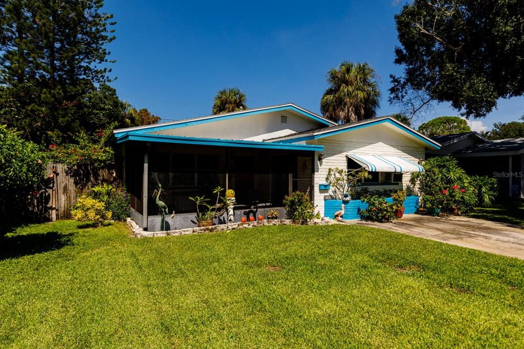 1835 NEW HAMPSHIRE AVENUE NE ST PETERSBURG, FL 33703